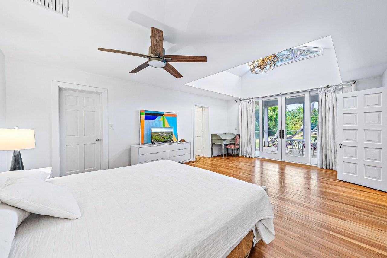 5 N Beach Road, Jupiter Island, FL 33455 Photo
