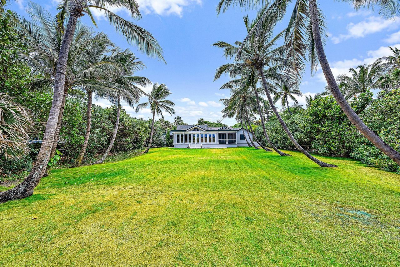 5 N Beach Road, Jupiter Island, FL 33455 Photo