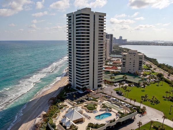 5510 N Ocean Drive, Unit 21-D, Singer Island, FL 33404