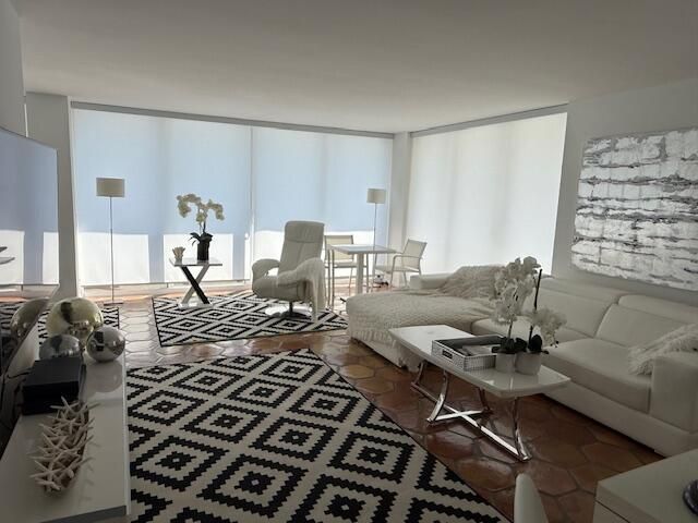 5510 N Ocean Drive, Unit 21-D, Singer Island, FL 33404 Photo
