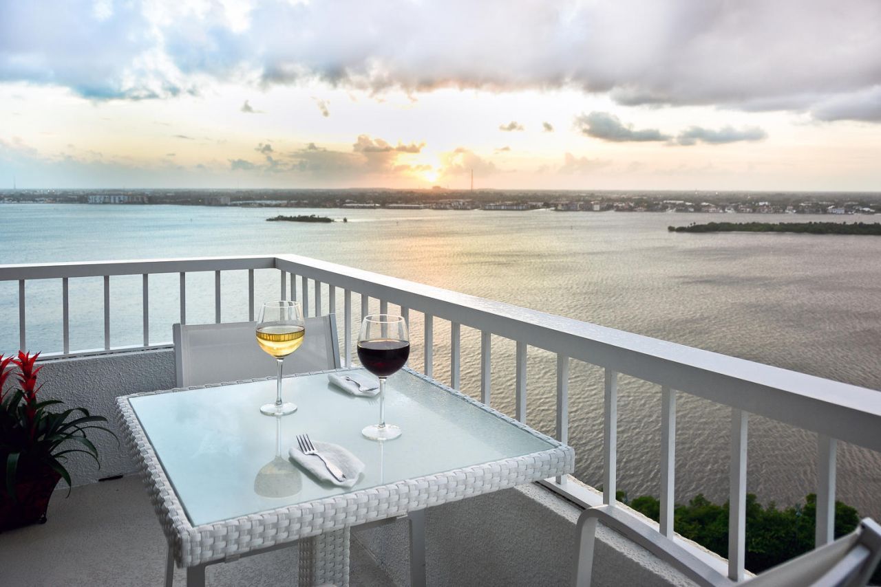 5510 N Ocean Drive, Unit 21-D, Singer Island, FL 33404 Photo