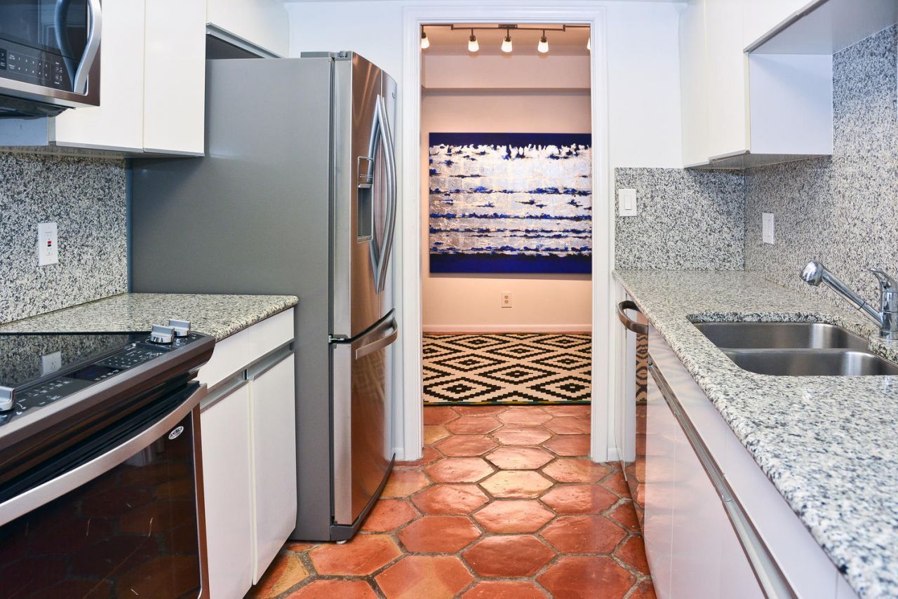 5510 N Ocean Drive, Unit 21-D, Singer Island, FL 33404 Photo