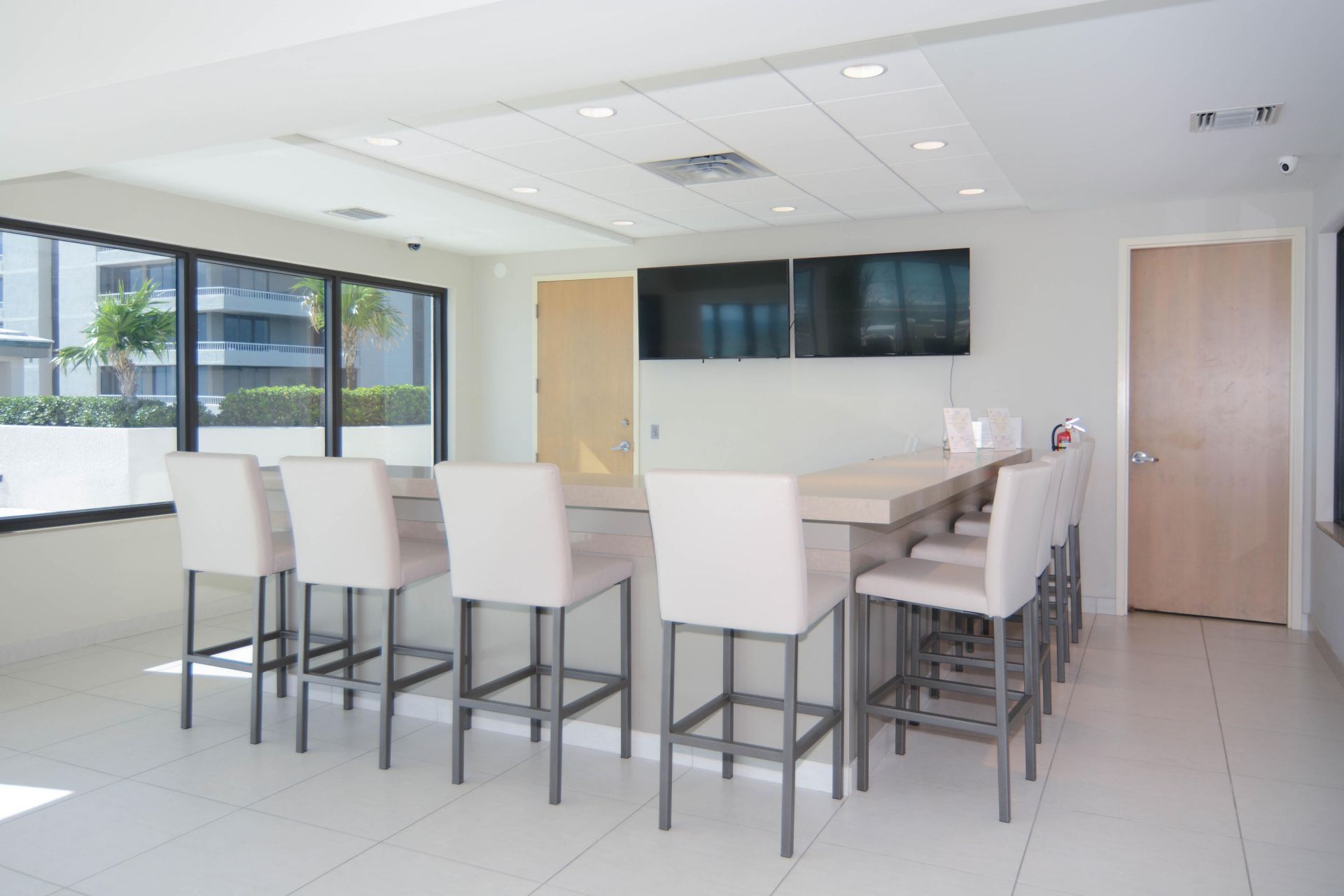 5510 N Ocean Drive, Unit 21-D, Singer Island, FL 33404 Photo