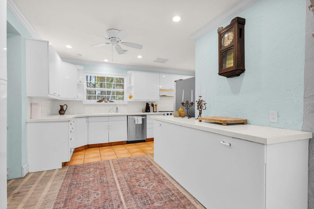 519 28th Street, Unit Main House, West Palm Beach, FL 33407 Photo