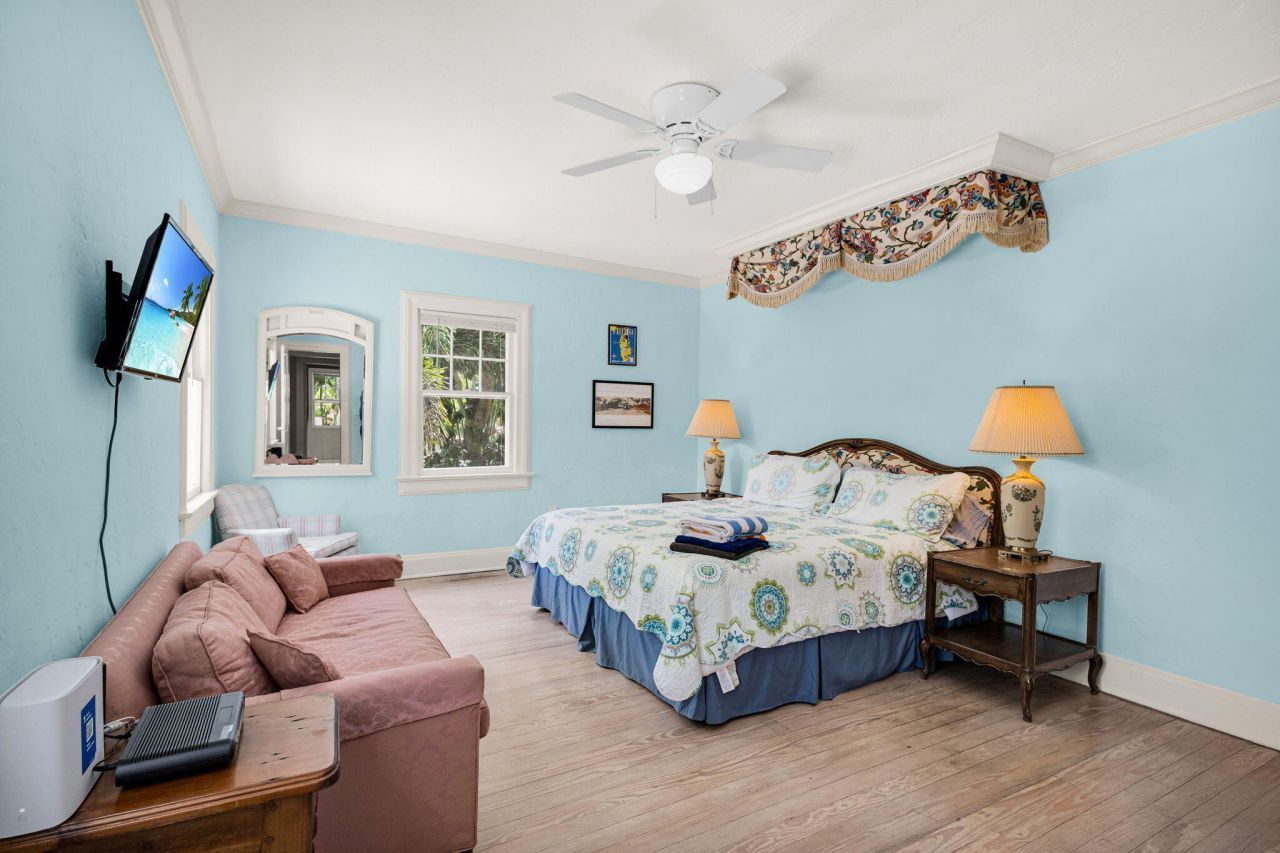 519 28th Street, Unit Main House, West Palm Beach, FL 33407 Photo