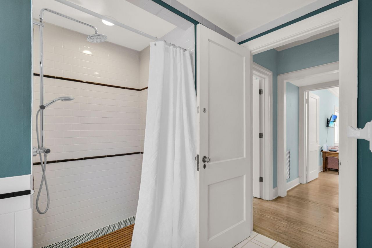 519 28th Street, Unit Main House, West Palm Beach, FL 33407 Photo