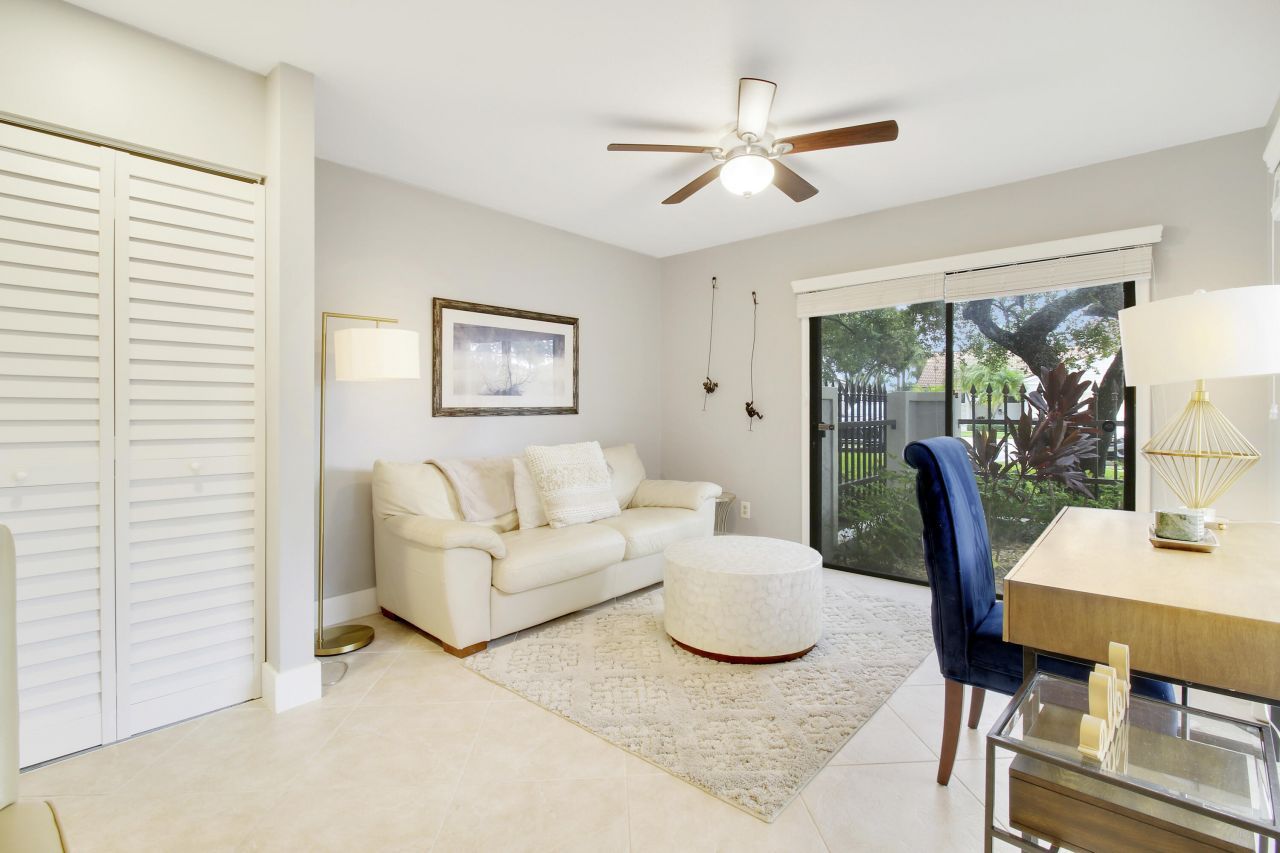 377 Prestwick Lane, Unit 2, Palm Beach Gardens, FL 33418 Photo