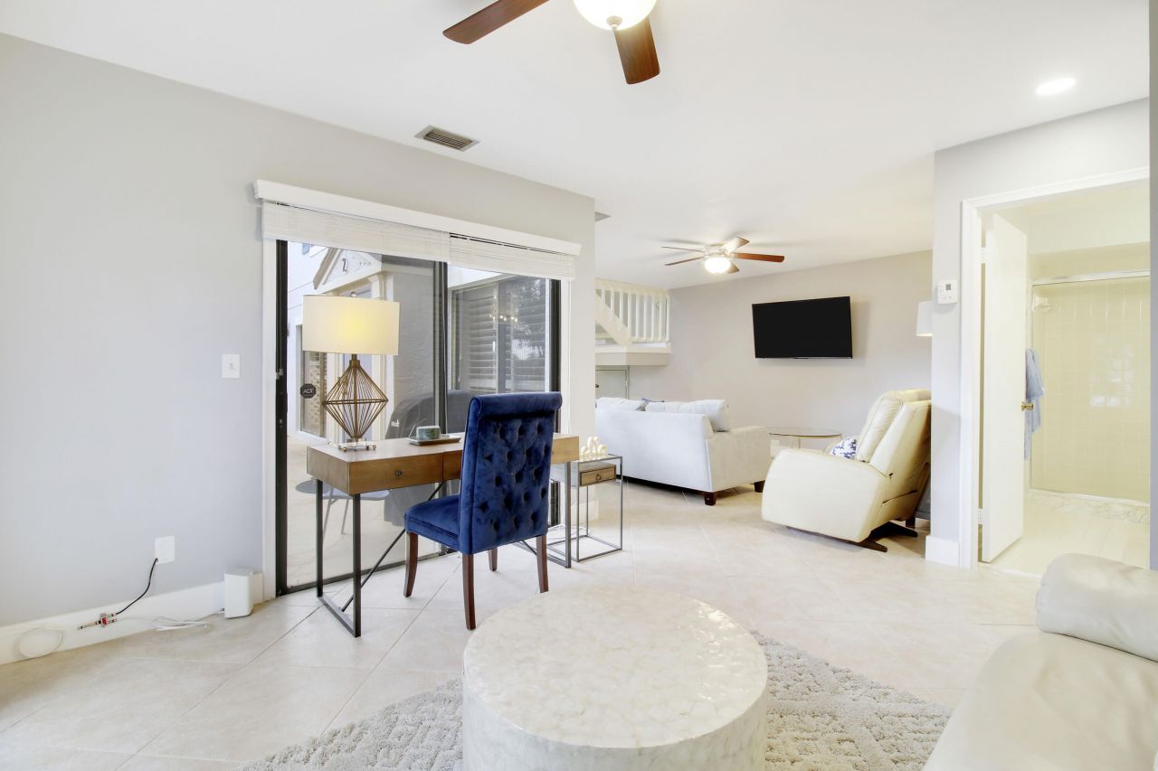 377 Prestwick Lane, Unit 2, Palm Beach Gardens, FL 33418 Photo