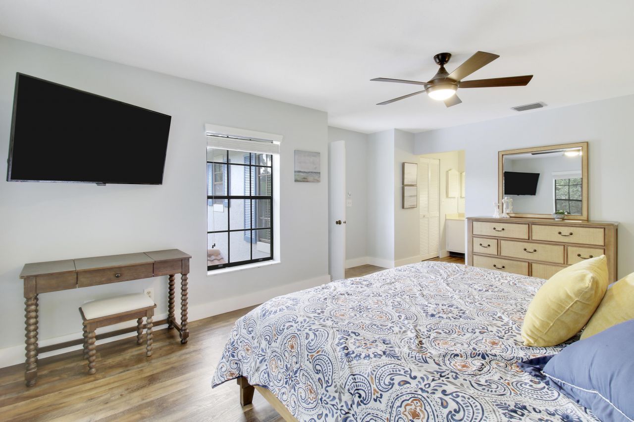 377 Prestwick Lane, Unit 2, Palm Beach Gardens, FL 33418 Photo