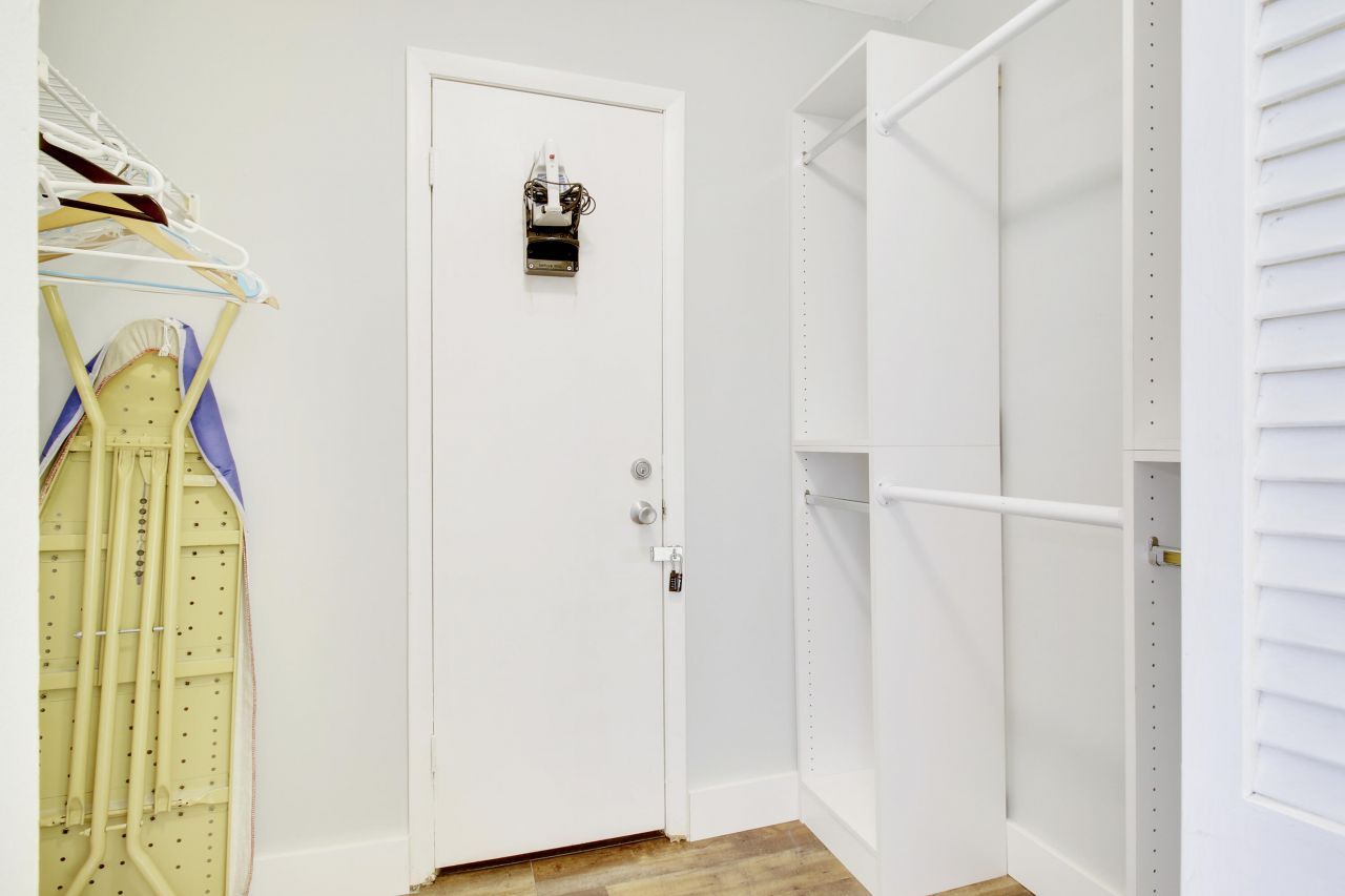 377 Prestwick Lane, Unit 2, Palm Beach Gardens, FL 33418 Photo