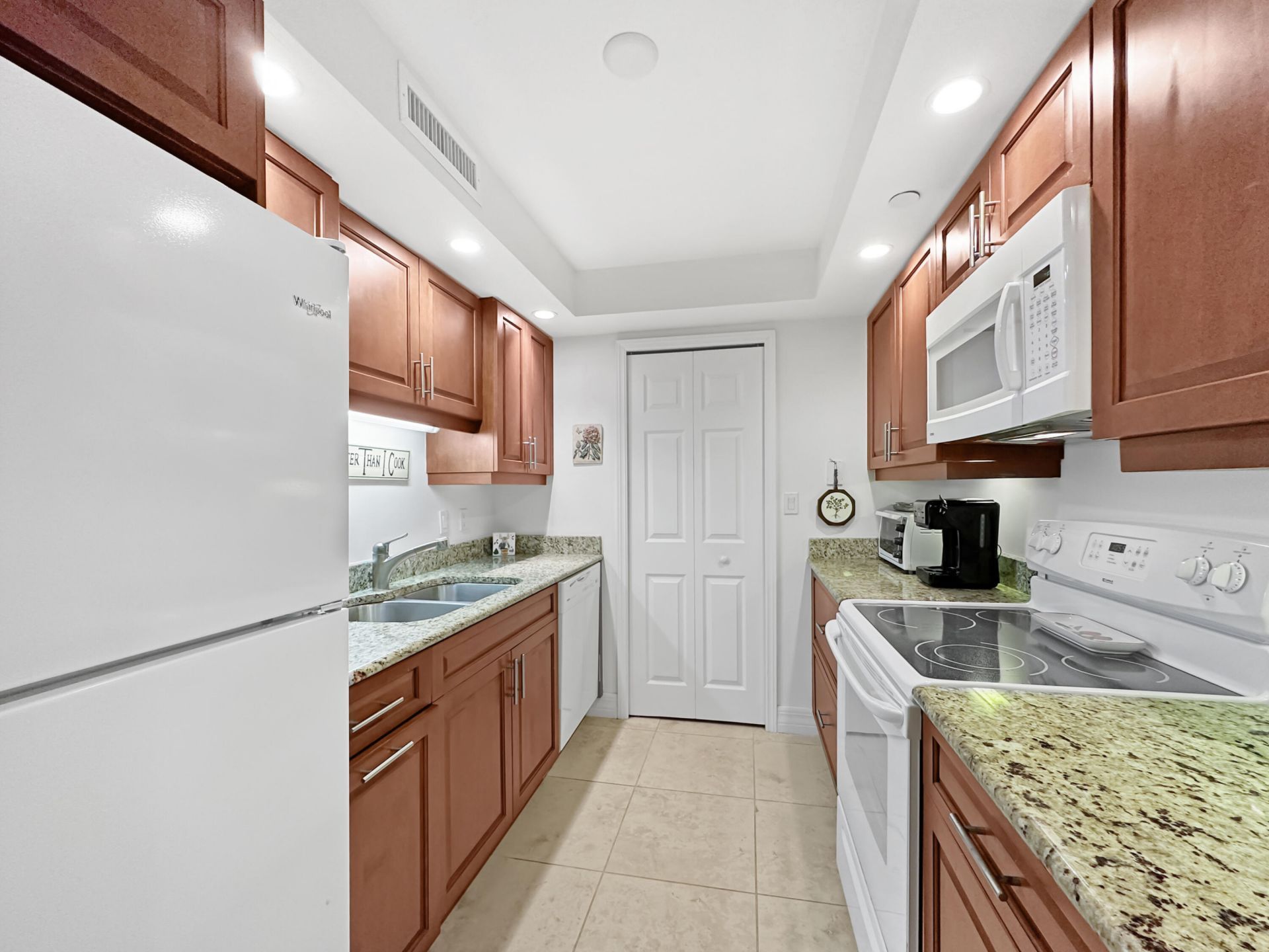 3000 N Ocean Drive, Unit 6-B, Singer Island, FL 33404 Photo