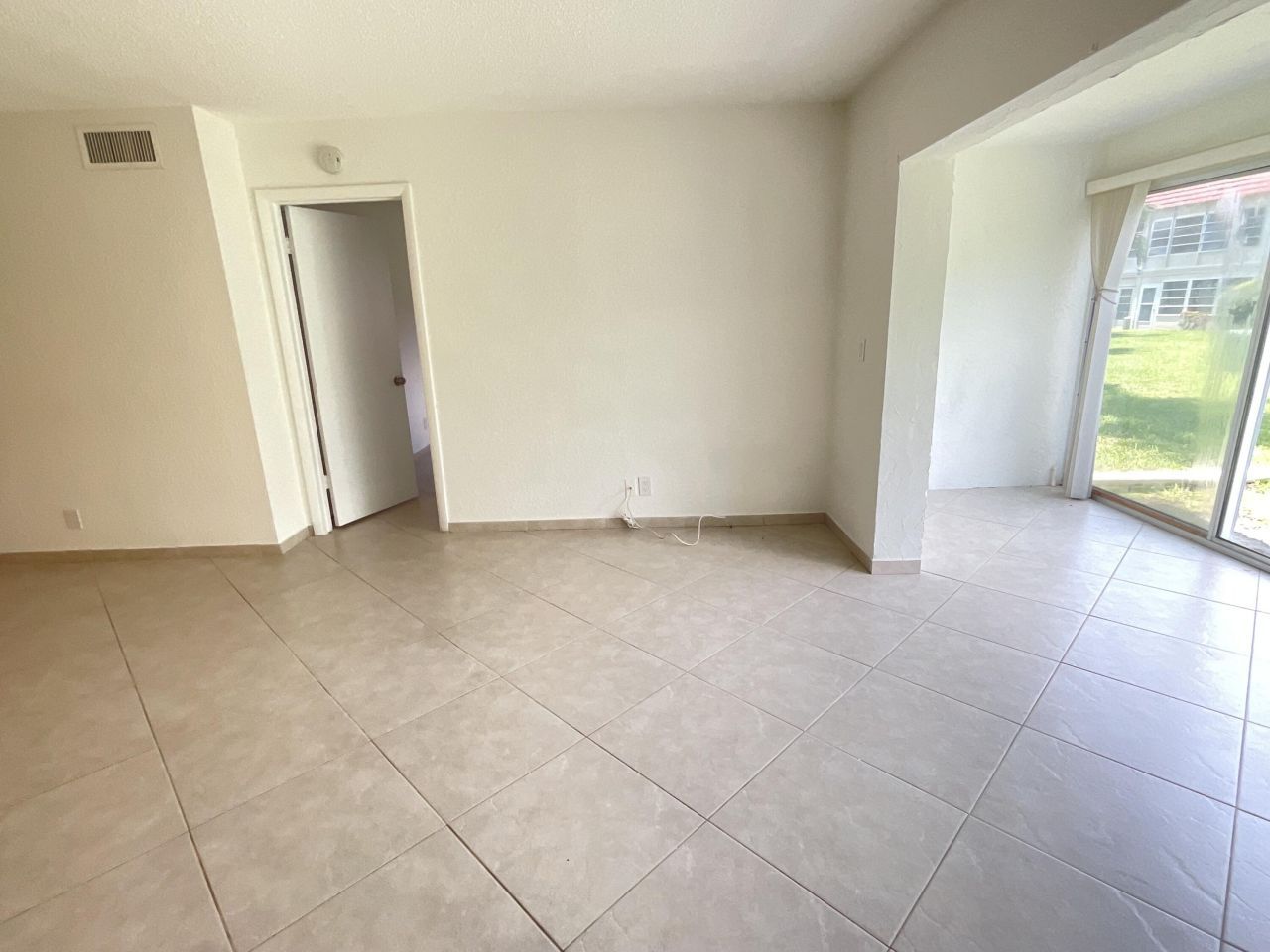 21 Abbey Lane, Unit 107, Delray Beach, FL 33446 Photo