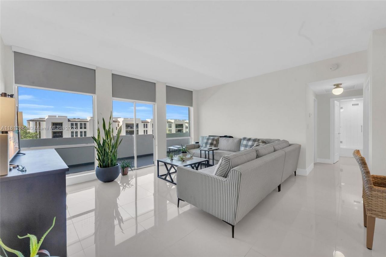 700 Biltmore Way, Unit 505, Coral Gables, FL 33134 Photo