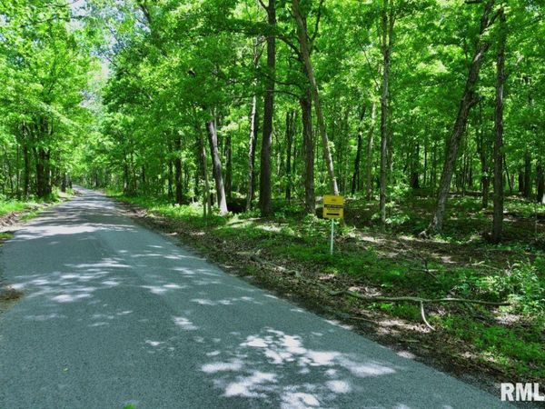 000 Battleford Road, Stonefort, IL 62987