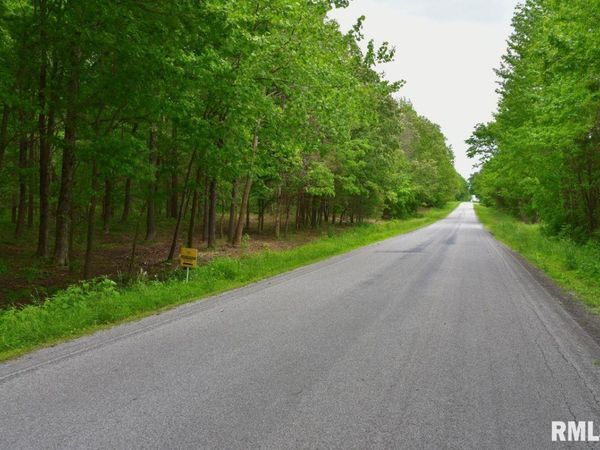 002 Battleford Road, Stonefort, IL 62987