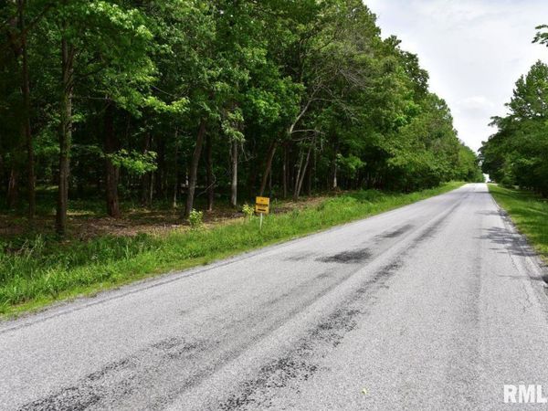 003 Battleford Road, Stonefort, IL 62987