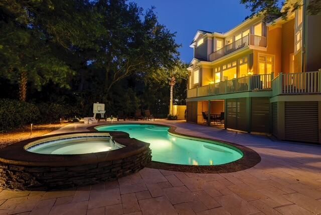 12 Port Tack Photo 11