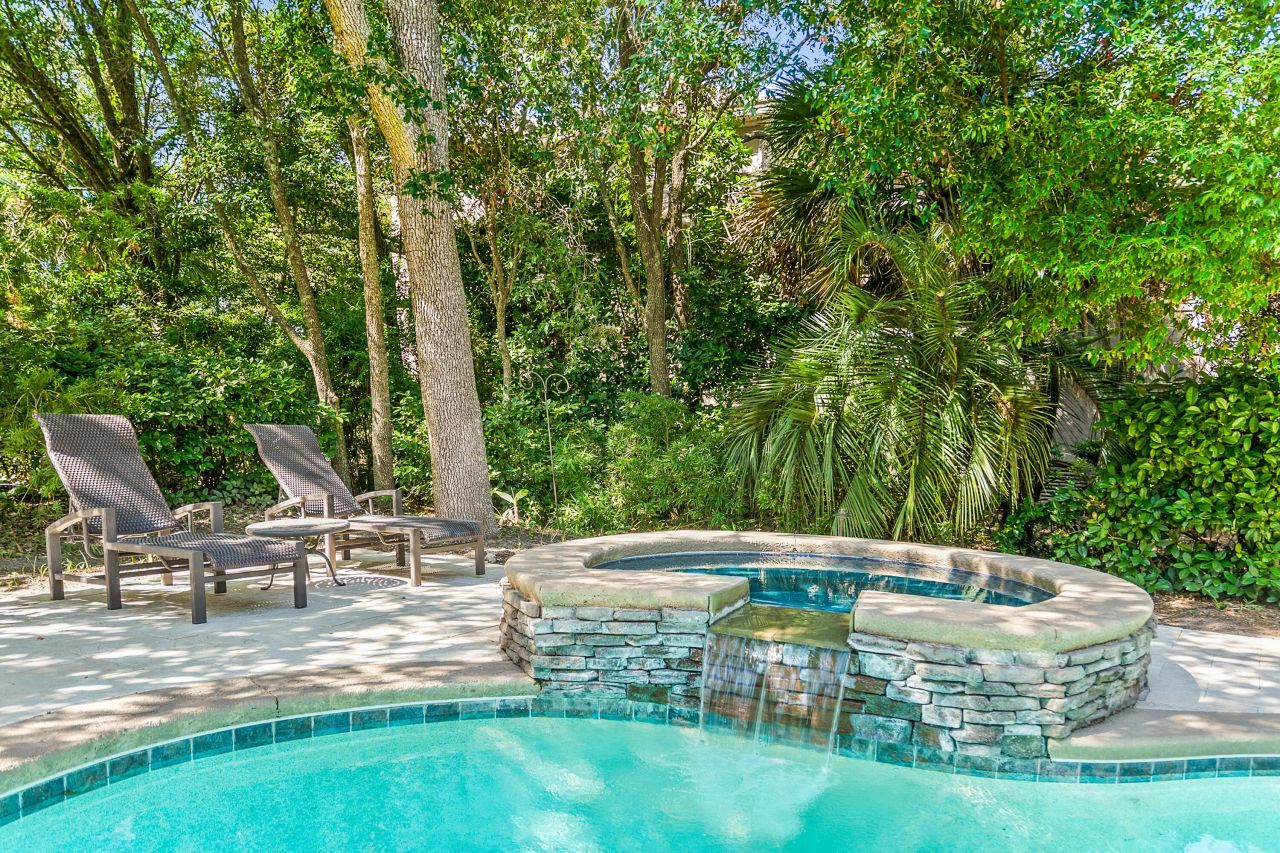 12 Port Tack Photo 15