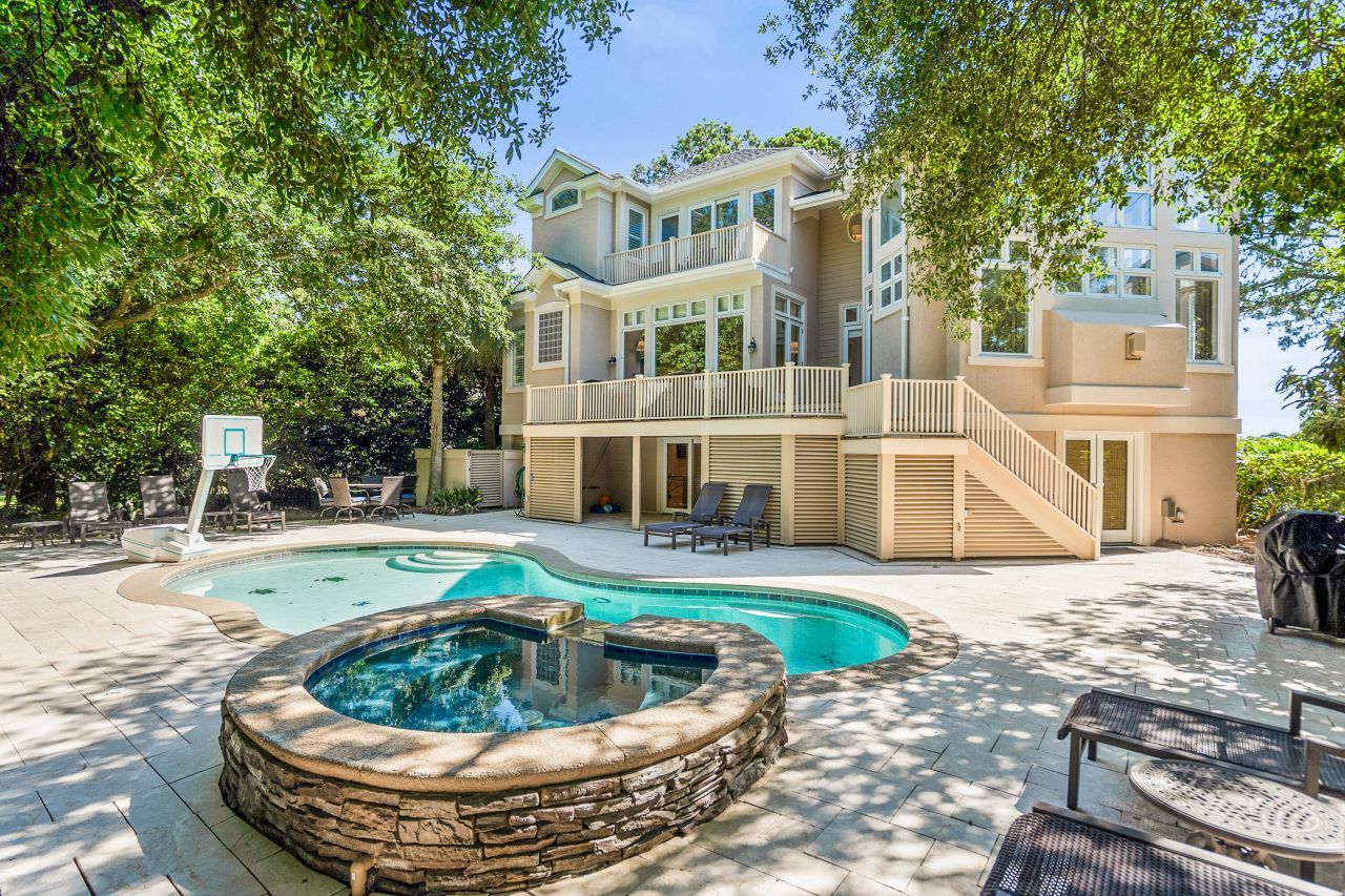 12 Port Tack Photo 16