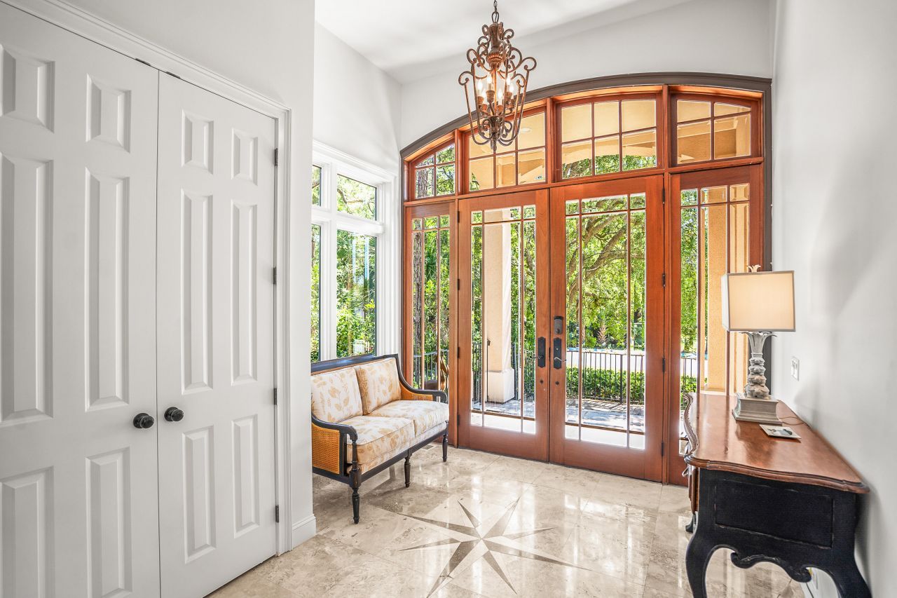 12 Port Tack Photo 19