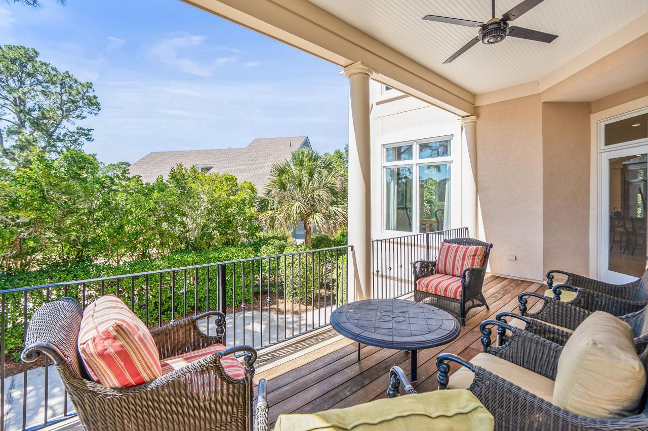 12 Port Tack Photo 28