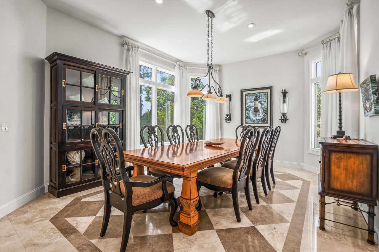 12 Port Tack Photo 30