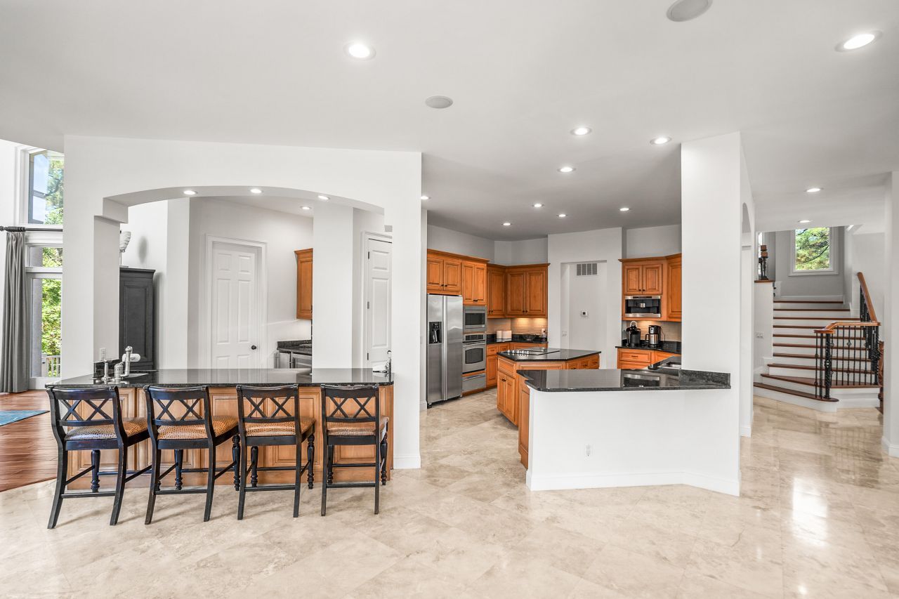 12 Port Tack Photo 31