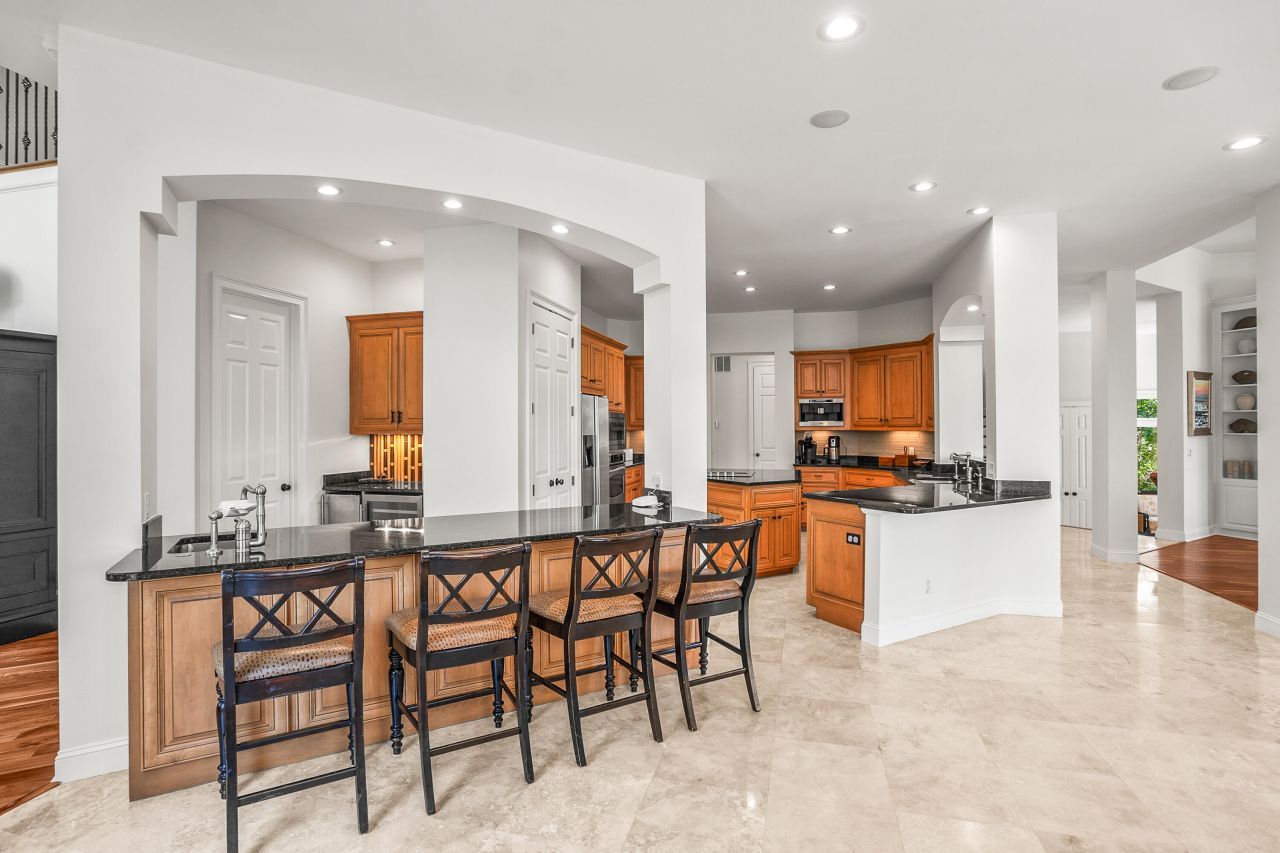 12 Port Tack Photo 32