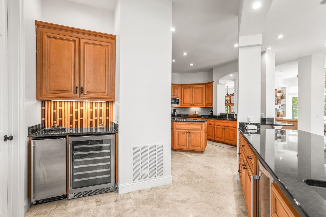 12 Port Tack Photo 40