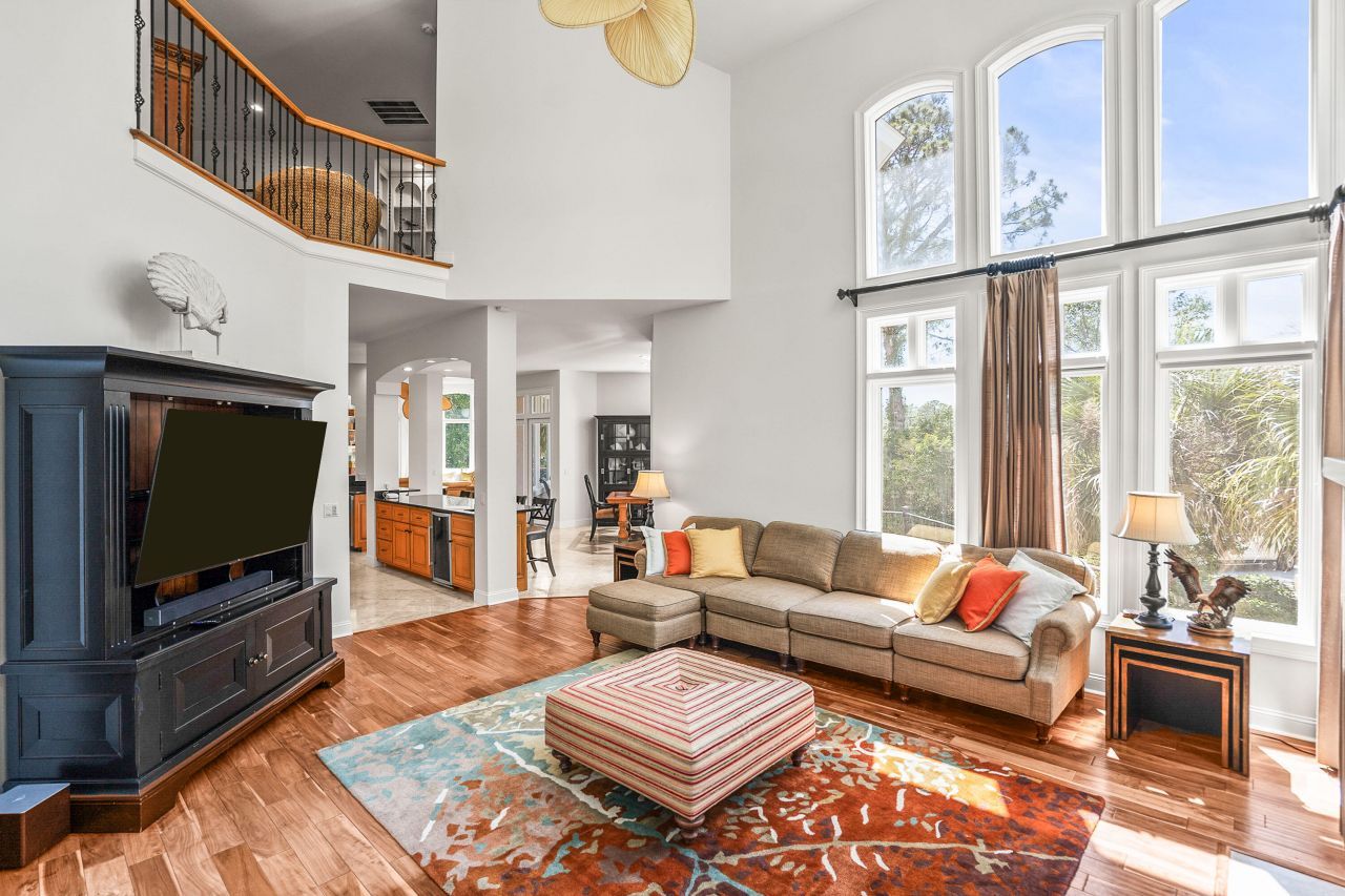 12 Port Tack Photo 46