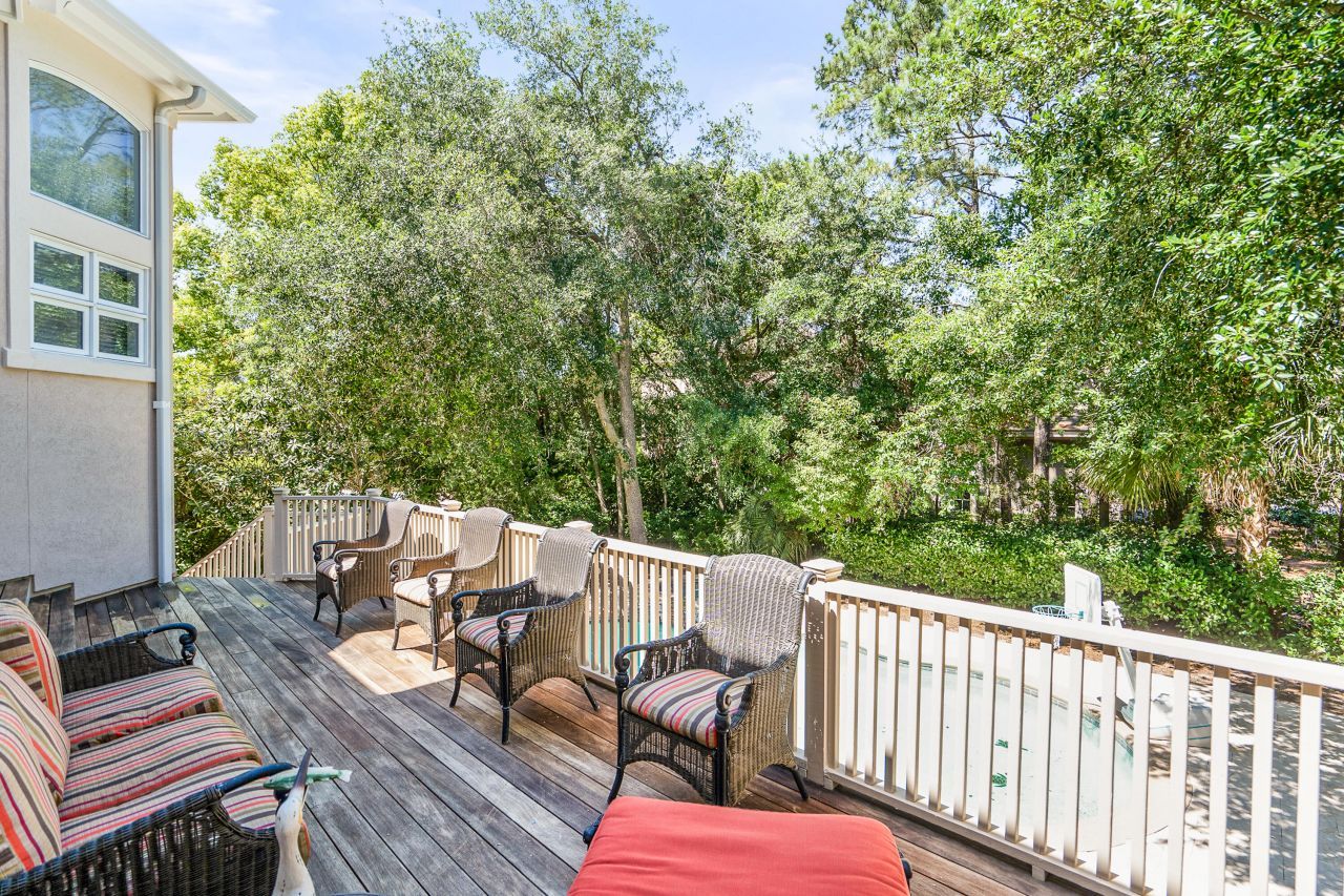 12 Port Tack Photo 50