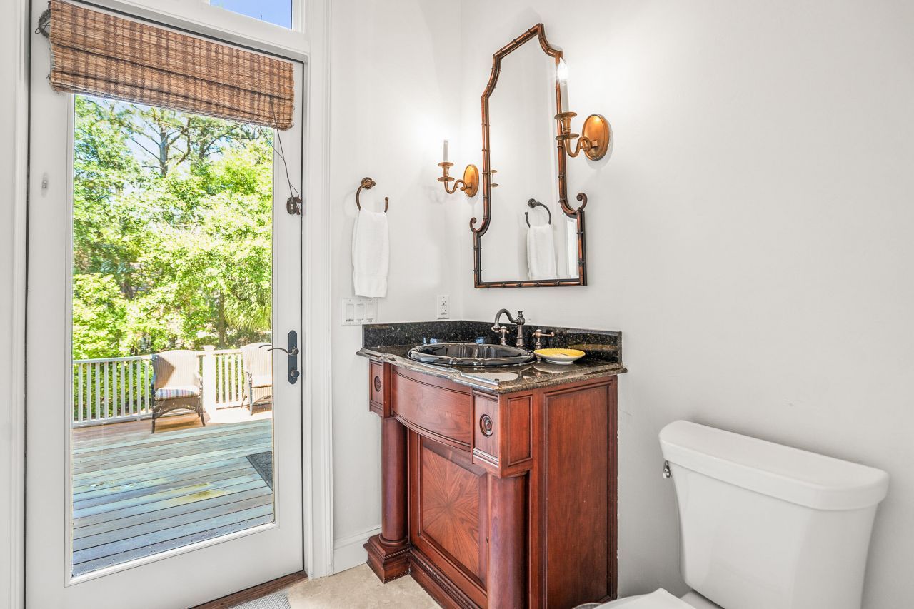 12 Port Tack Photo 51