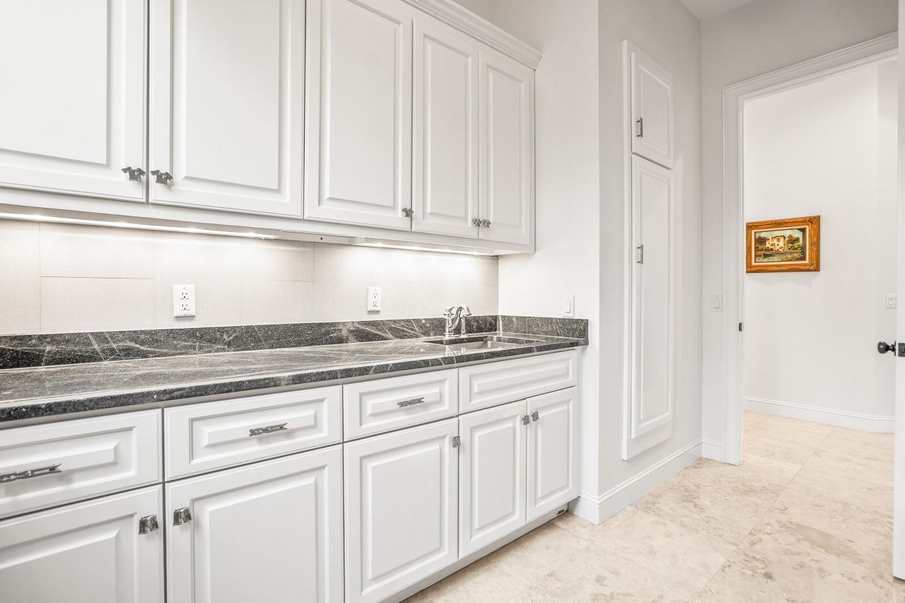 12 Port Tack Photo 53