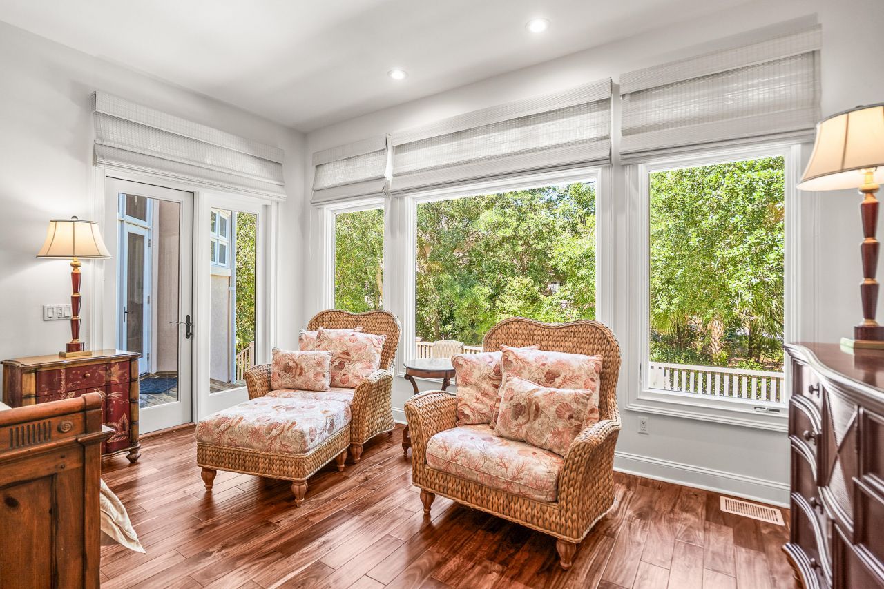 12 Port Tack Photo 56