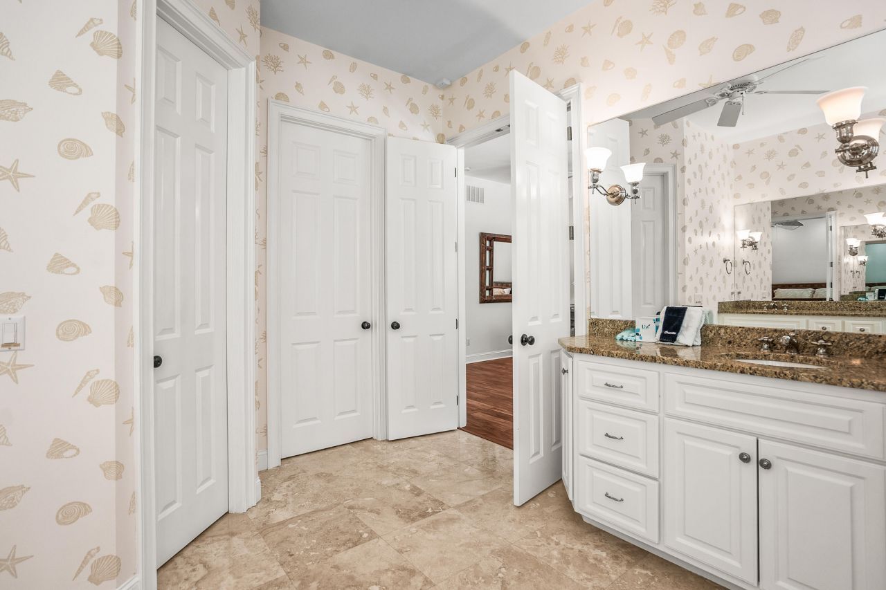 12 Port Tack Photo 59