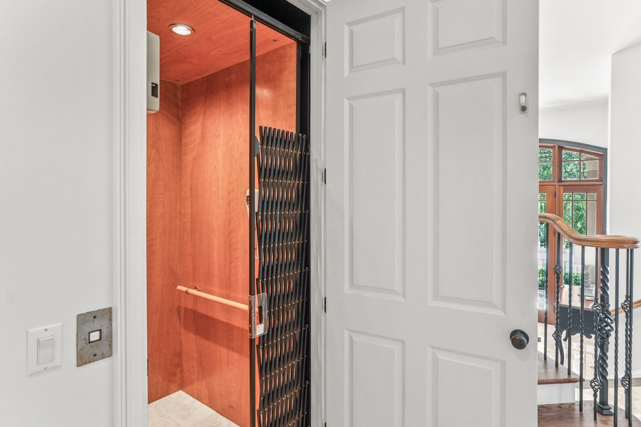 12 Port Tack Photo 63