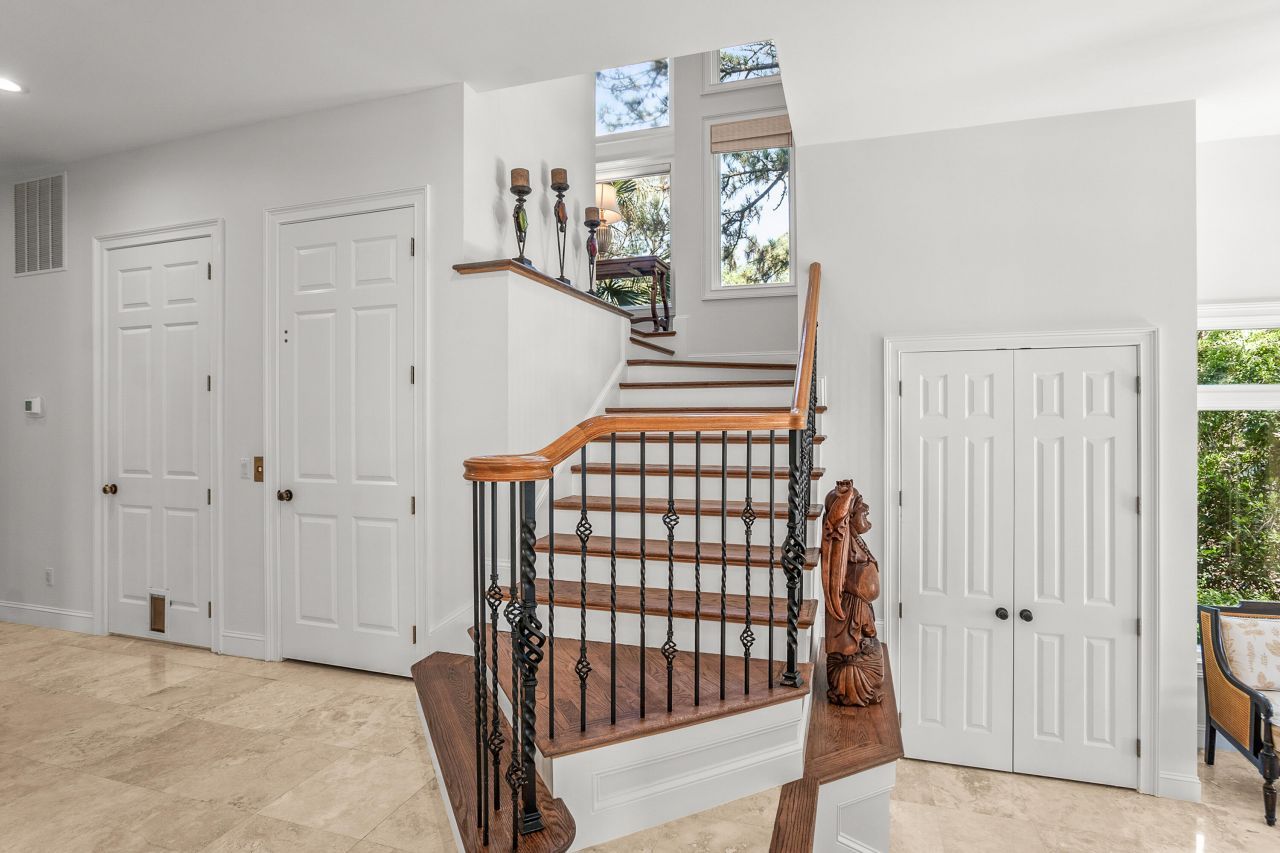 12 Port Tack Photo 64