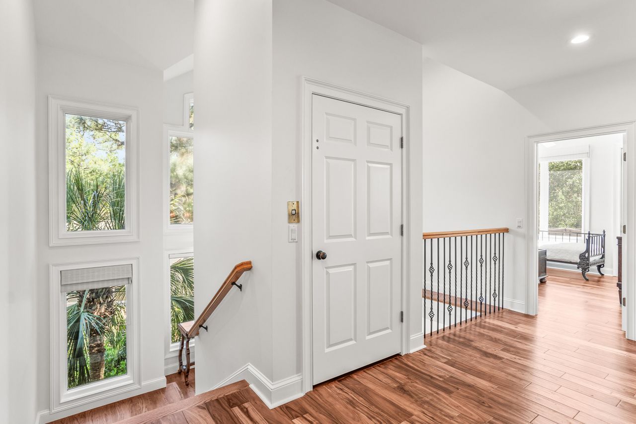 12 Port Tack Photo 82