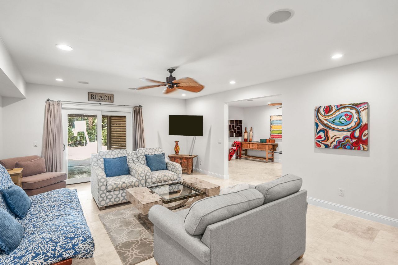 12 Port Tack Photo 97