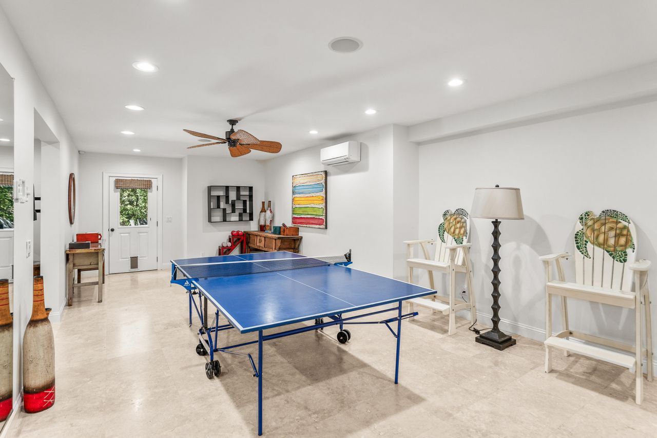 12 Port Tack Photo 99