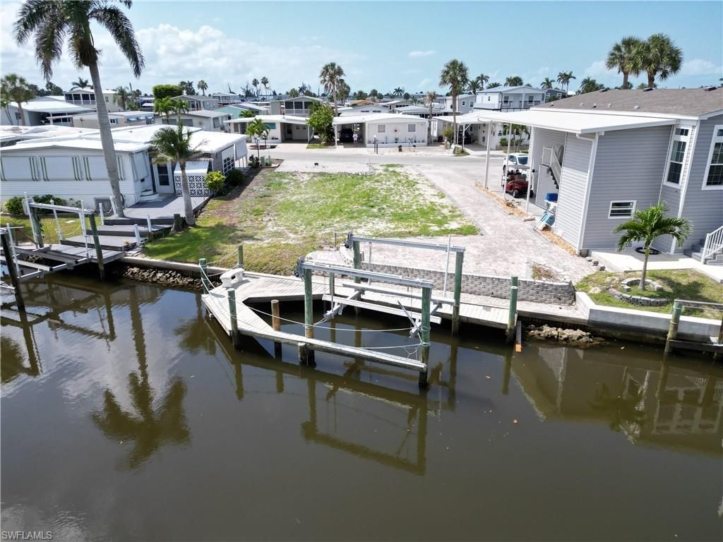 11370 Bougainvillea Ln, Fort Myers Beach, FL 33931 Photo