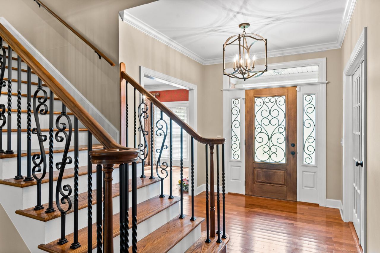 110 Governors Creek Drive Drive Photo 4