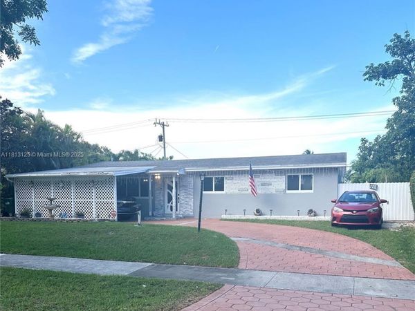 19511 Whispering Pines Rd, Cutler Bay, FL 33157