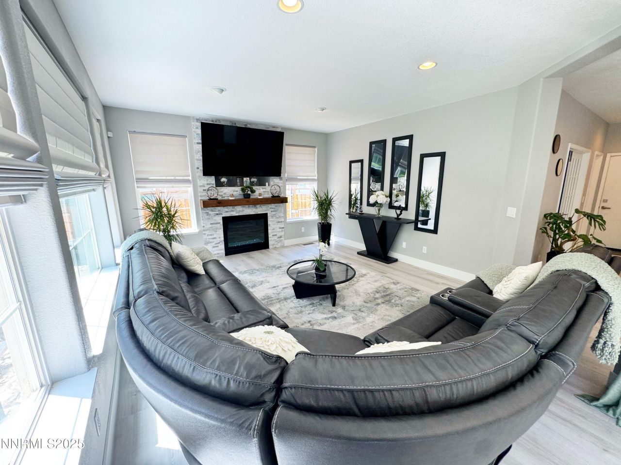 6726 Runnymede Drive, Sparks, NV 89436 Photo