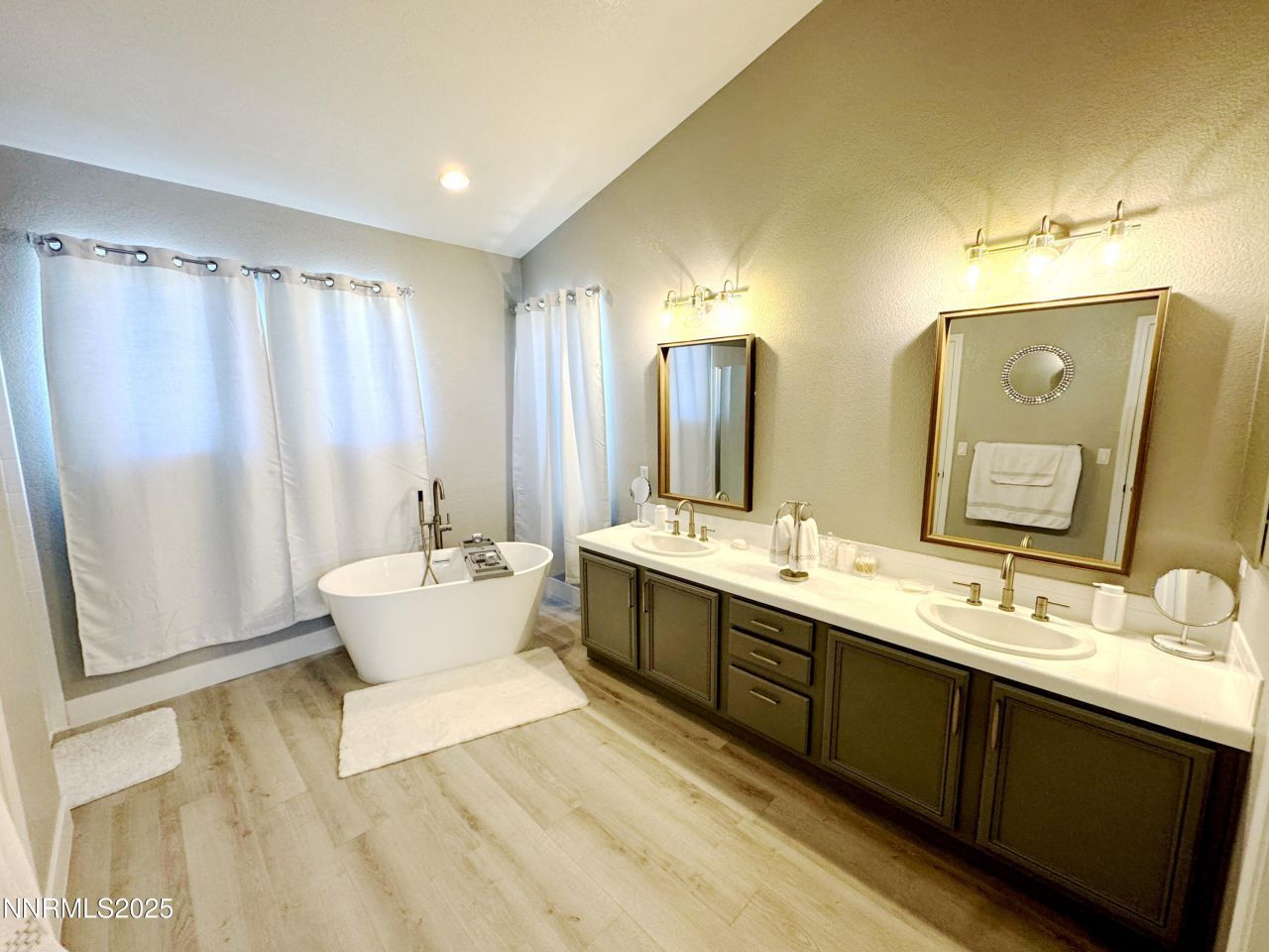 6726 Runnymede Drive, Sparks, NV 89436 Photo