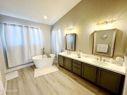 6726 Runnymede Drive, Sparks, NV 89436 Photo