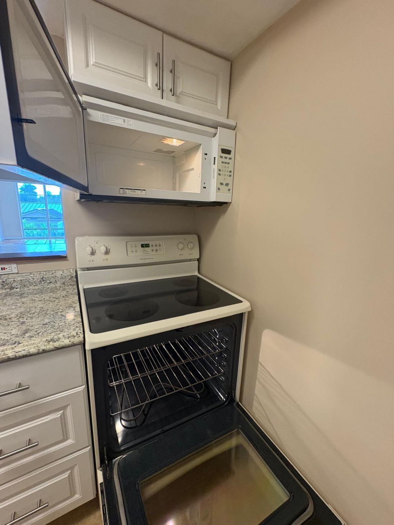 118 Yacht Club Drive, Unit 7, North Palm Beach, FL 33408 Photo