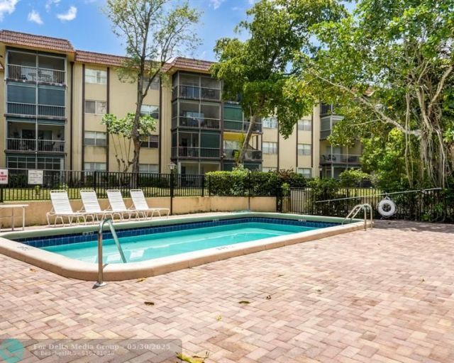 6201 N Falls Cir Drive, Unit 109, Lauderhill, FL 33319 Photo