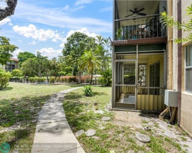 6201 N Falls Cir Drive, Unit 109, Lauderhill, FL 33319 Photo