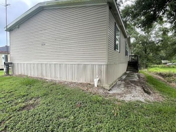 319 E Lovell Street, Crowley, LA 70526